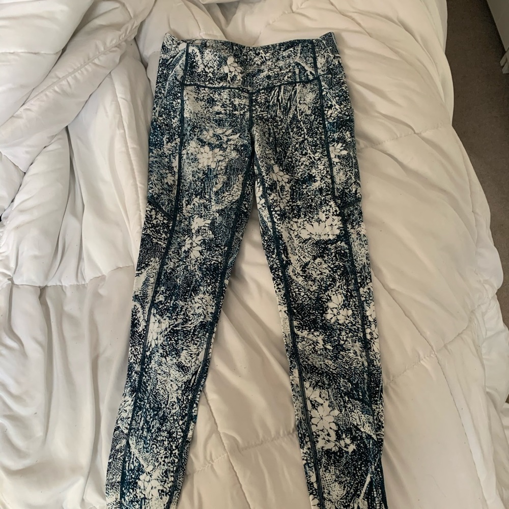 Mid rise Lululemon Leggings